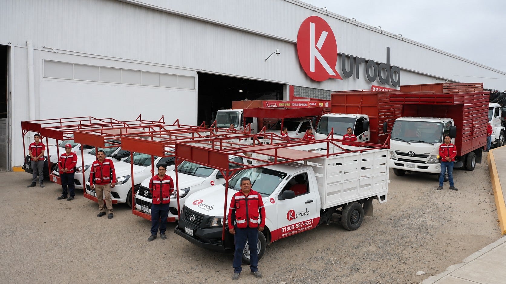 Unidades de la flota de reparto de Kuroda listas para entregar pedidos